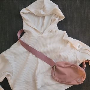 Alo yoga muse sweater